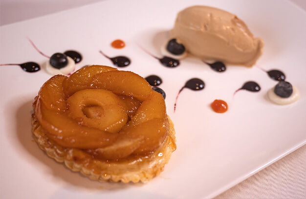 plats dessert tarte tatin traiteur de nos envies frederic simond